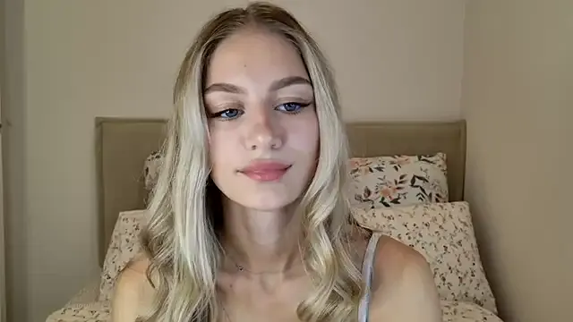 Awesomelusty – webcam model profile photo Image 16