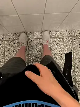 dirtypub – webcam model profile photo Image 5