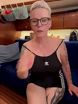 German_Milf Image 12