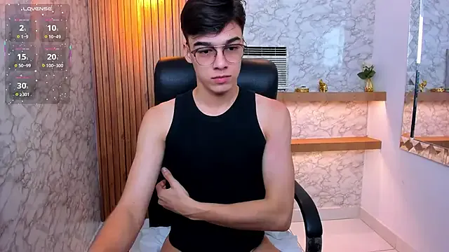 Nonchan_ – webcam model profile photo Image 3