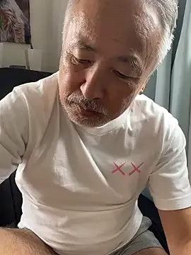 roouse – webcam model profile photo Image 16