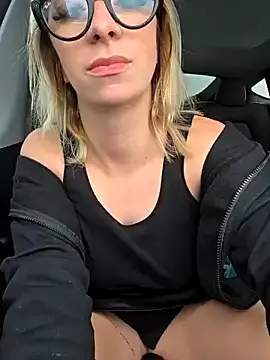 Queen_sofiyaa – webcam model profile photo Image 10