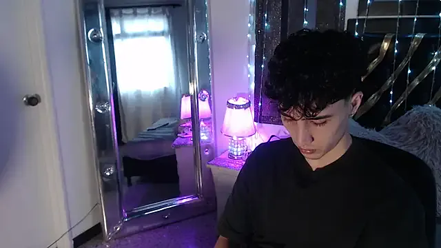 paroncho – webcam model profile photo Image 11