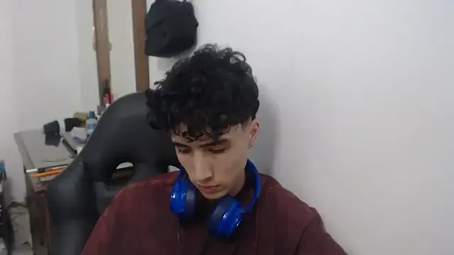 paroncho – webcam model profile photo Image 12