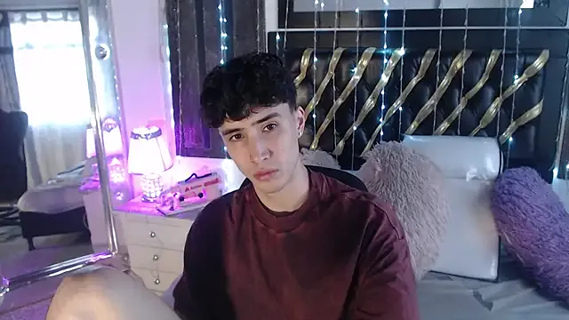 paroncho – webcam model profile photo Image 13