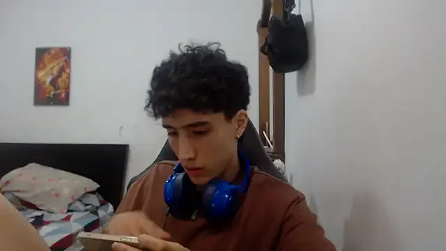 paroncho – webcam model profile photo Image 18