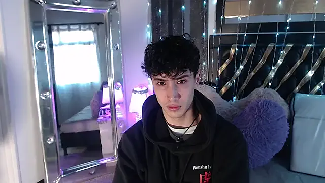 paroncho – webcam model profile photo Image 19