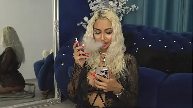 oxo_yuna_oxo – webcam model profile photo Image 6