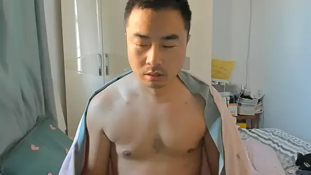 Yui-Ch – webcam model profile photo Image 10