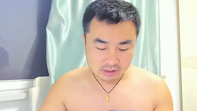 Yui-Ch – webcam model profile photo Image 12