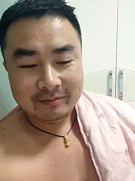 Yui-Ch – webcam model profile photo Image 15