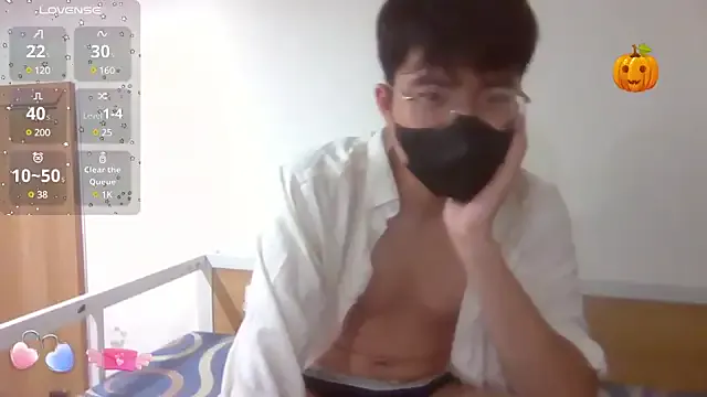 Yui-Ch – webcam model profile photo Image 2