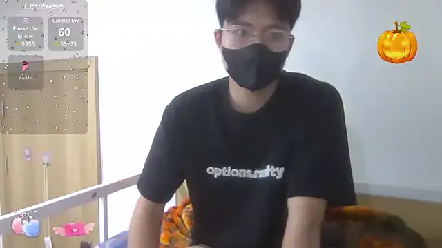 Yui-Ch – webcam model profile photo Image 3