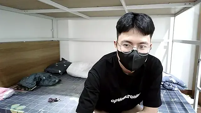 Yui-Ch – webcam model profile photo Image 5