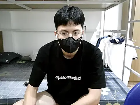 Yui-Ch – webcam model profile photo Image 8