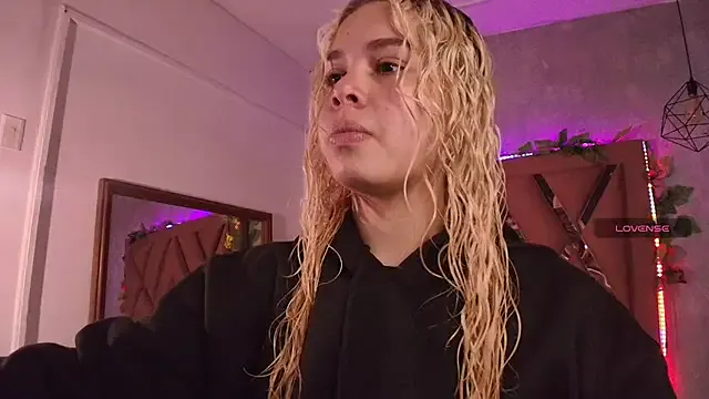 ManaMi-maru – webcam model profile photo Image 8