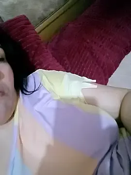 roouse – webcam model profile photo Image 6