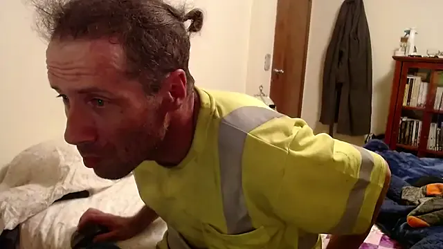 roouse – webcam model profile photo Image 4