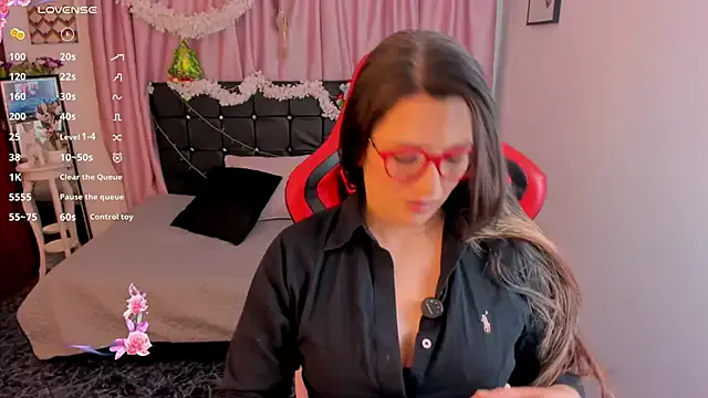 Queen_sofiyaa – webcam model profile photo Image 8