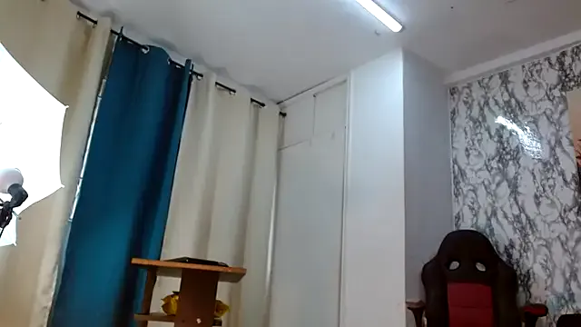 MiaKalcova – webcam model profile photo Image 5