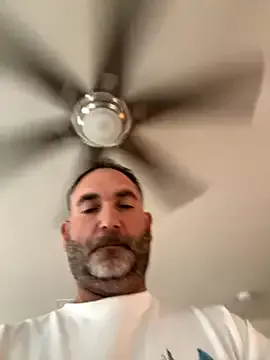 Queen_sofiyaa – webcam model profile photo Image 9