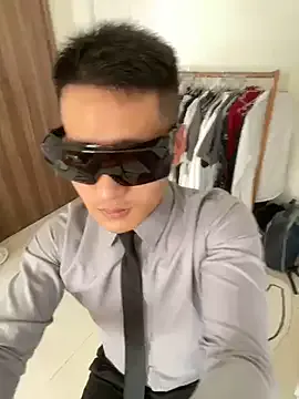 PumaShyXD – webcam model profile photo Image 5