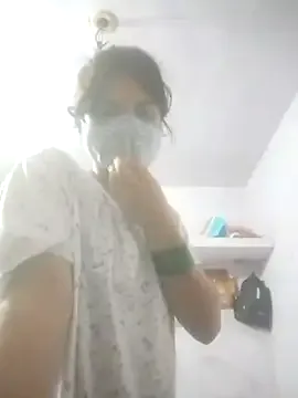 maataaan – webcam model profile photo Image 3