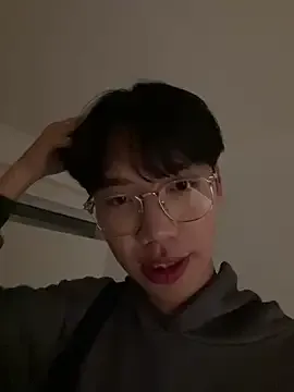 PumaShyXD – webcam model profile photo Image 4