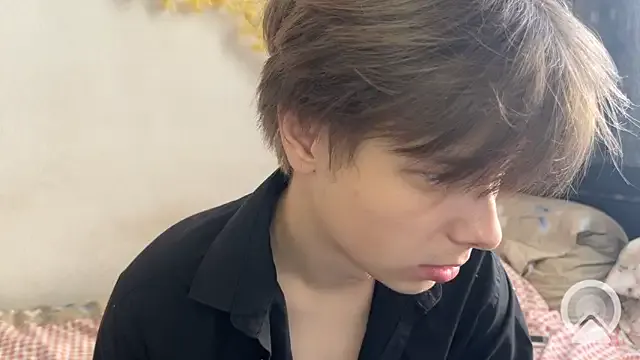 oxo_yuna_oxo – webcam model profile photo Image 5