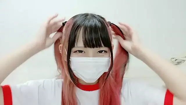 roouse – webcam model profile photo Image 18