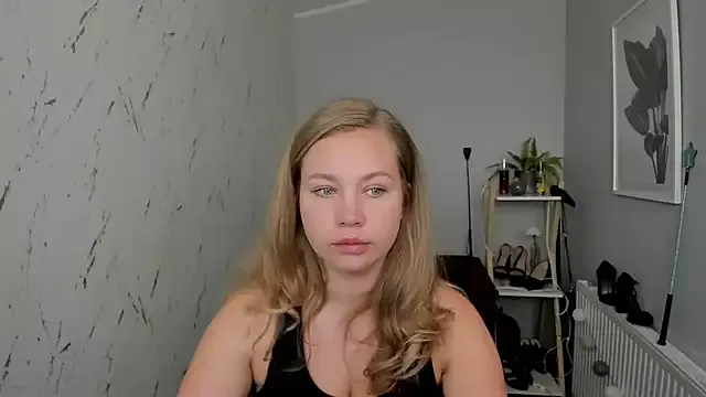 TarraKate – webcam model profile photo Image 5