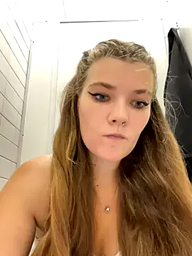 Queen_sofiyaa – webcam model profile photo Image 14