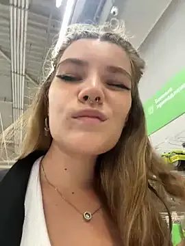 Queen_sofiyaa – webcam model profile photo Image 5