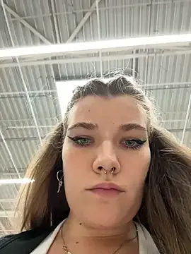 Queen_sofiyaa – webcam model profile photo Image 8