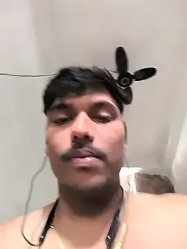 Yui-Ch – webcam model profile photo Image 2