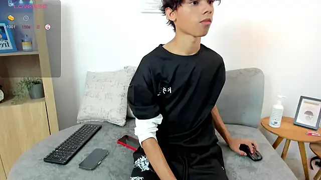 ManaMi-maru – webcam model profile photo Image 3