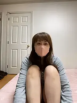 R-bonbon – webcam model profile photo Image 10