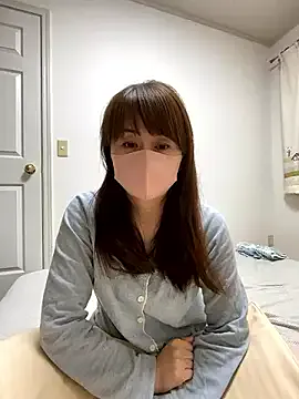 R-bonbon – webcam model profile photo Image 7