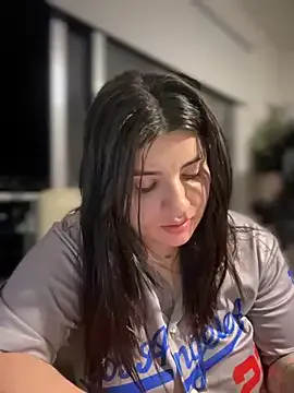 Queen_sofiyaa – webcam model profile photo Image 4