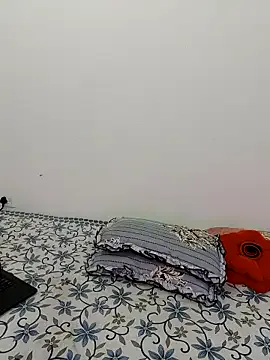 Mia--meow – webcam model profile photo Image 10