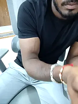 Queen_sofiyaa – webcam model profile photo Image 11