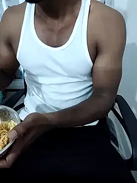 Queen_sofiyaa – webcam model profile photo Image 7