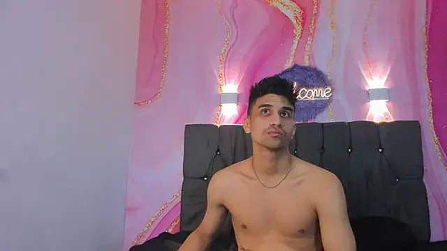 Queen_sofiyaa – webcam model profile photo Image 8