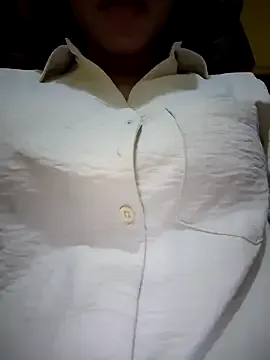 AuroraCruise – webcam model profile photo Image 4