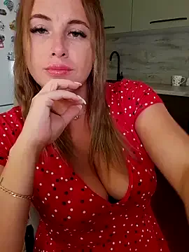 roouse – webcam model profile photo Image 12