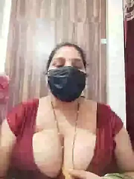 senachinnn – webcam model profile photo Image 17