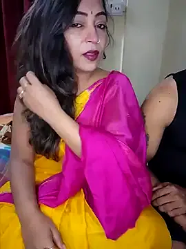 V-Hot-Sweti – webcam model profile photo Image 6