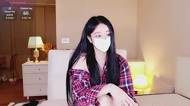 oxo_yuna_oxo – webcam model profile photo Image 12