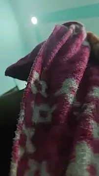 maataaan – webcam model profile photo Image 3