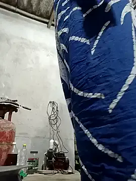 LiaWells – webcam model profile photo Image 13